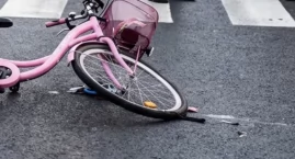 14-letnia rowerzystka potrącona na pasach, na miejsc&hellip;