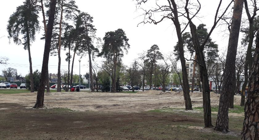 Kiedy wypięknieje skwer 7 Pułku Ułanów w Otwocku?