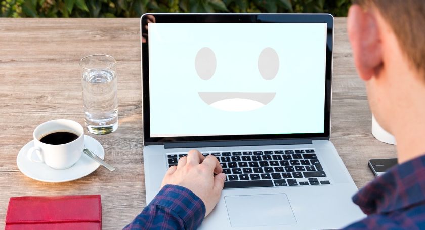 Wiązowna, Sobienie-Jeziory i Osieck mają dofinansowania na laptopy dla uczniów
