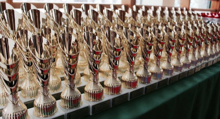 Kazoku - znakomita drużyna na Mistrzostwach Mazowsza Karate w Kata