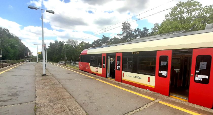 Pociągi SKM i KM latem z Warszawy tylko do Józefowa