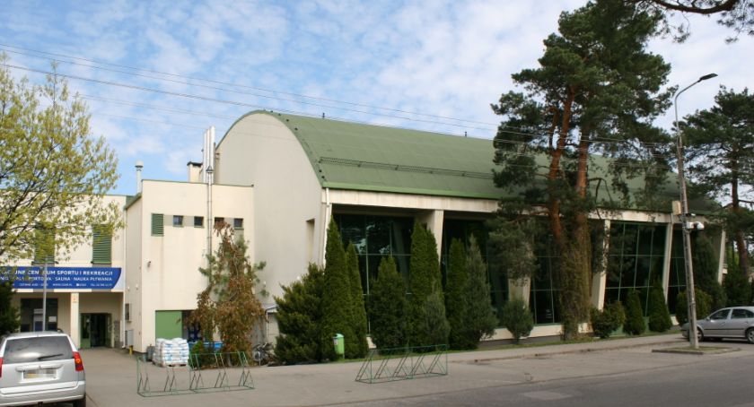 Basen i hala sportowa w Józefowie zamknięte przez koronawirusa