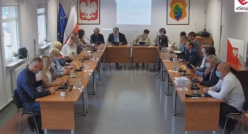 Wiązowna przeciwna podziałowi Mazowsza