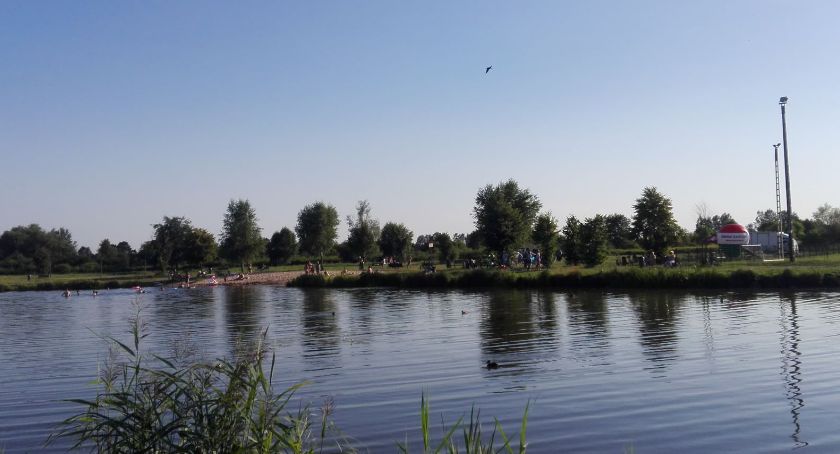 Kino, potańcówka, siatkówka i bieg – aktywne weekendy w Karczewie
