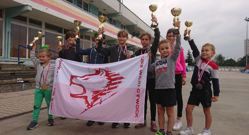 Dziewięć pucharów na zakończenie sezonu otwockich rolkarzy