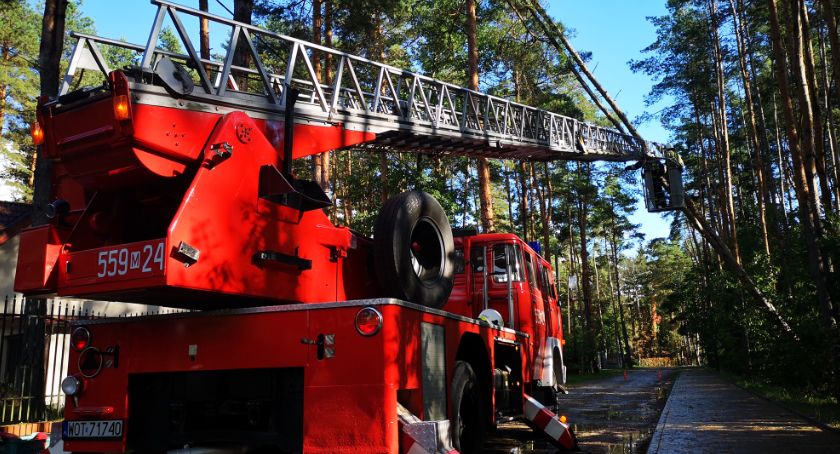 Blisko 40 interwencji strażaków przez wichurę