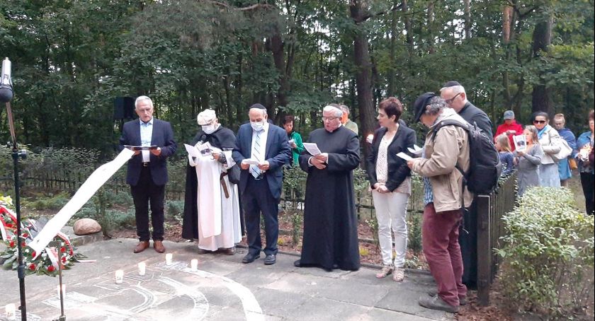 Marsz pamięci i modlitwy w 79. rocznicę zagłady otwockich Żydów