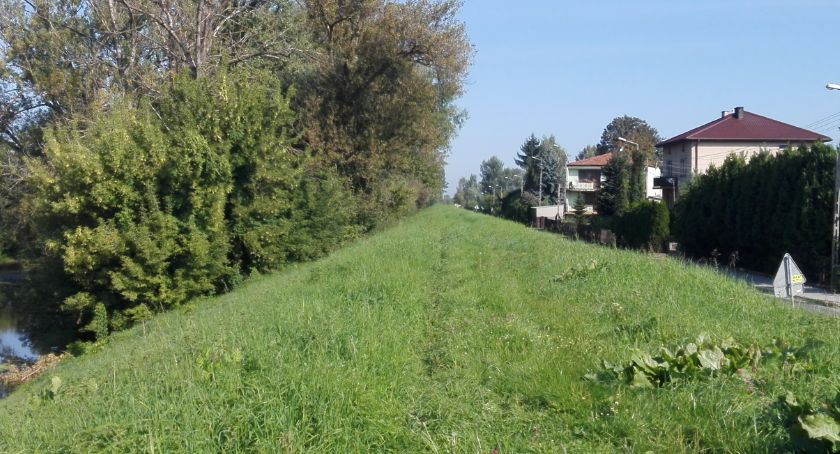 Powiat. Modernizacja wałów na kolejnych odcinkach zakończona