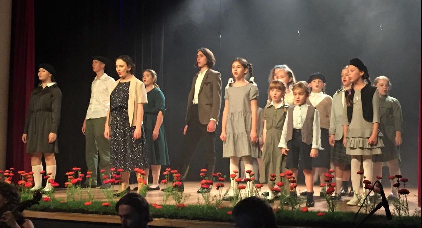 Spektakl w otwockim teatrze w rocznicę odzyskania niepodległości