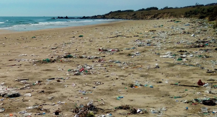 Dzień bez opakowań foliowych. Sprawdź, jak możesz ulżyć naszej planecie