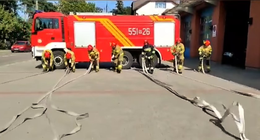 Polscy strażacy wspierają ukraińskich kolegów przez wyzwanie #UkrainaChallenge