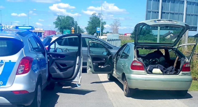 Włamali się do domku letniskowego, nie zdołali uciec z łupem
