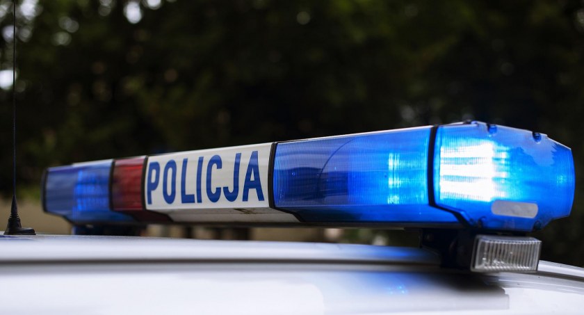 Kolizja trzech aut na wysokości Ostrówka