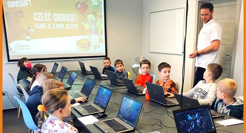 Giganci Programowania zapraszają na bezpłatną naukę programowania