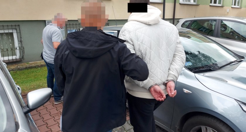 Ponad 120 tys. zł wyłudzone na “policjanta” i “pracownika banku”