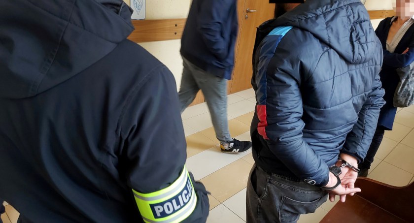 Dwoje trzydziestoparoletnich sutenerów w areszcie