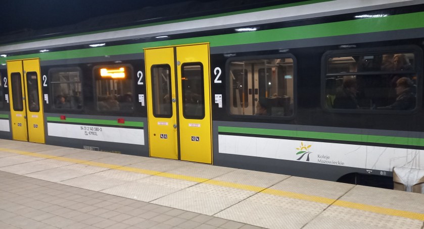 Piątek, 18 listopada – utrudnienia w ruchu SKM i KM