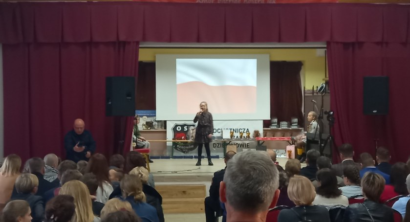 Laureaci konkursu z trzech gmin zaśpiewali w Dziecinowie