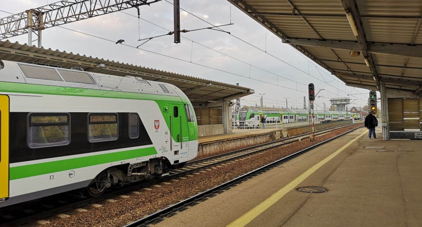 Utrudnienia w ruchu pociągów KM i SKM - 20 lutego