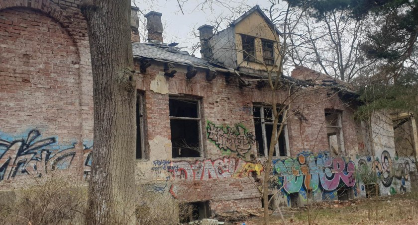 Historyczny dworek Bojarów stanie się hotelem?