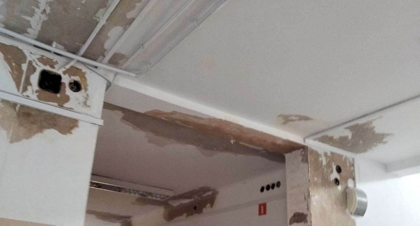 Awaria w Nukleoniku – woda rozlała się po budynku