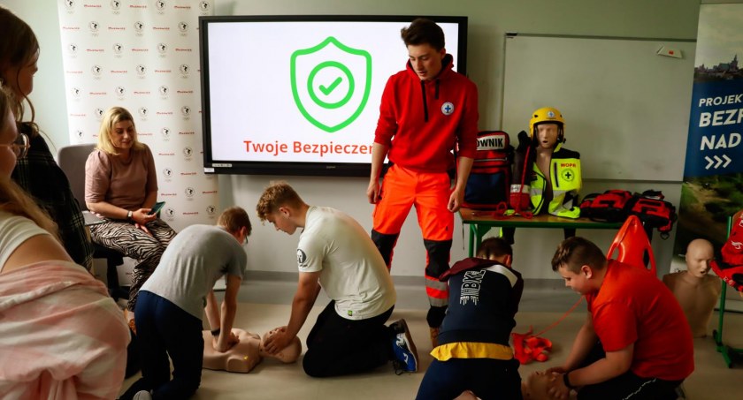 Uczniowie ZSP w Sobiekursku w projekcie Bezpiecznie nad Wisłą [fotorelacja]