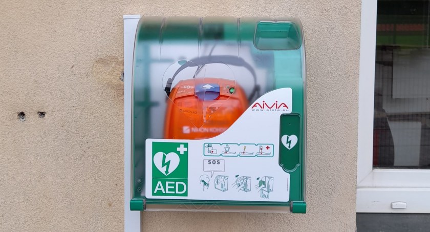 Defibrylator AED na stadionie Józefovii