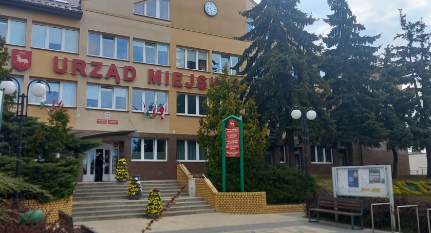 Maleje ilość urodzeń, ale rośnie liczba małżeństw w gminie Karczew