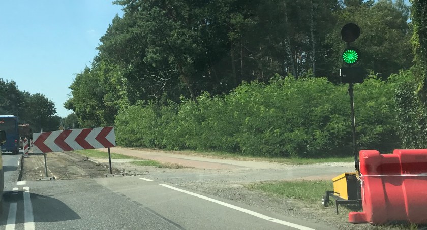Ruch wahadłowy na DW 721 w Józefowie  