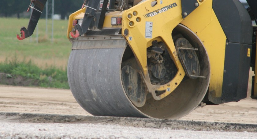 Modernizacja trzech dróg powiatowych i nowe ronda