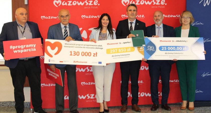 Inwestycje sportowe, komputery dla szkół i wsparcie dla rad młodzieżowych