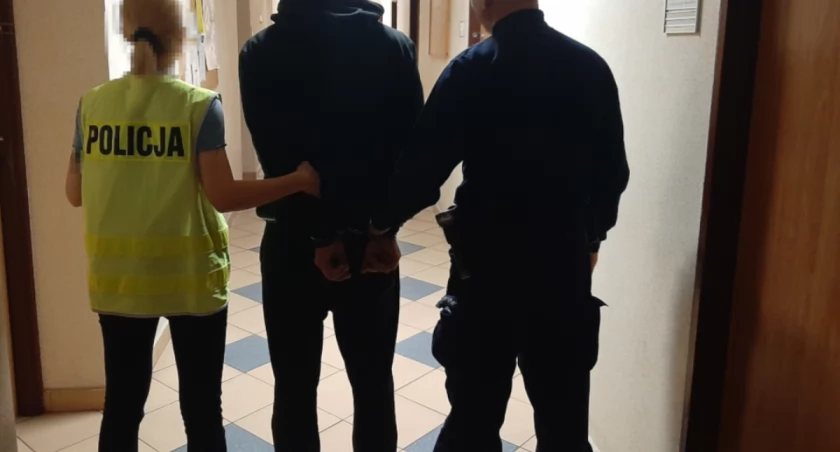 Jechał bez prawa jazdy, za to z kradzionym przedmiotem