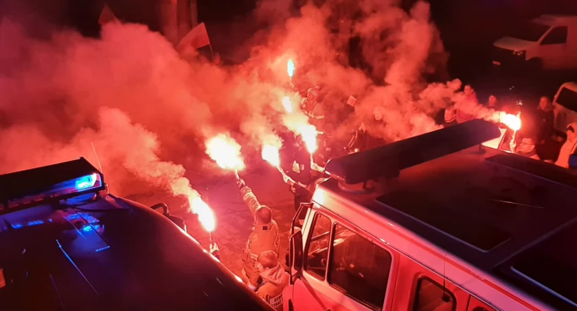 Karczew. Święto Niepodległości ze strażakami