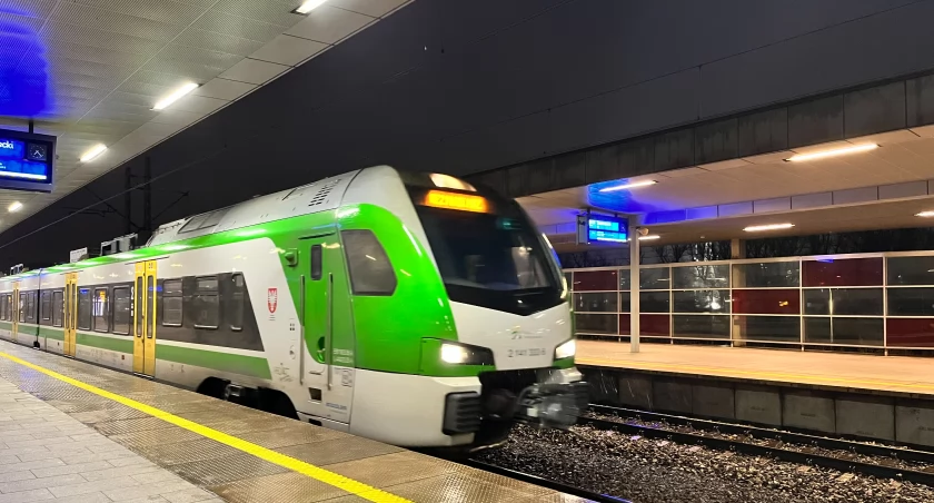 Autobusy zastępcze zamiast pociągów na linii Warszawa - Dęblin, od 2 grudnia