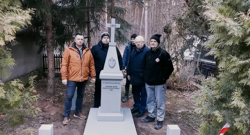 Nowy pomnik ku czci powstańców styczniowych w gminie Karczew