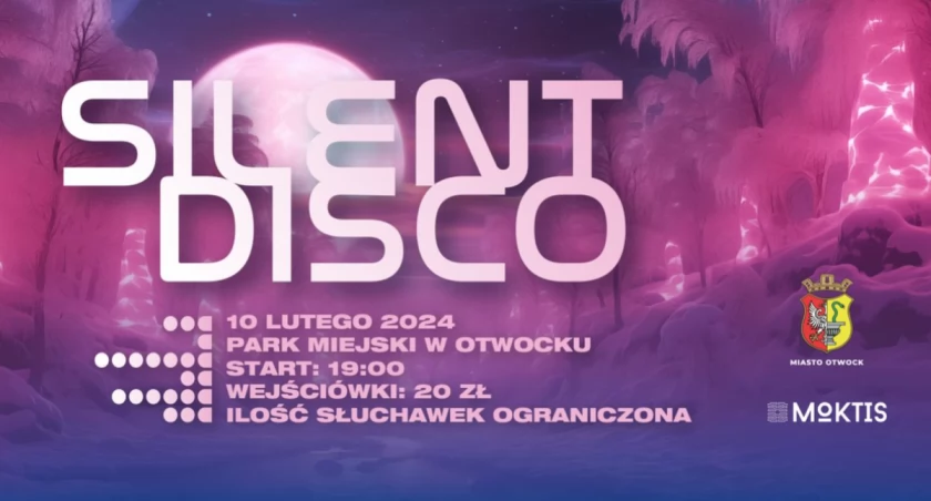 Silent Disco w parku miejskim w Otwocku