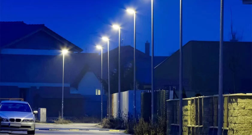 Lampy uliczne LED – jak wybrać odpowiednią?