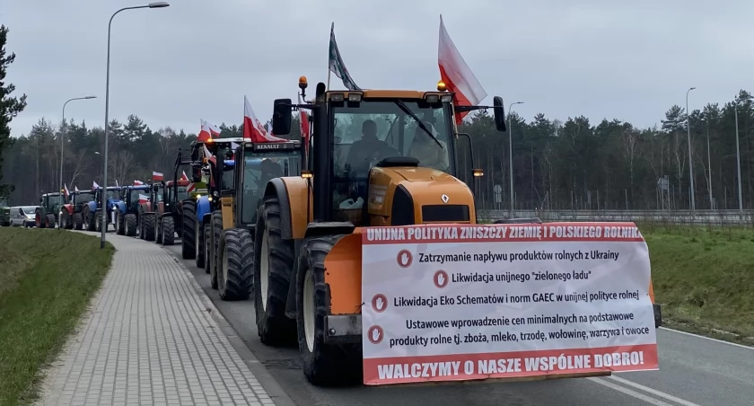 100 ciągników rolniczych na węźle Wiązowna