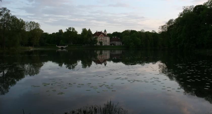 Noc w Pałacu w Otwocku Wielkim