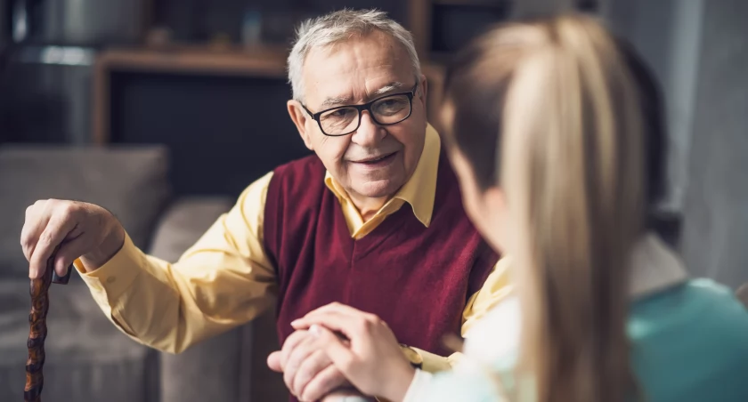 Alzheimer – sejmik Mazowsza wspiera budowę domów dziennego pobytu seniorów