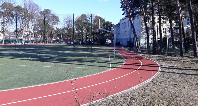 Hale sportowe przy siedmiu podstawówkach za blisko 21 mln zł