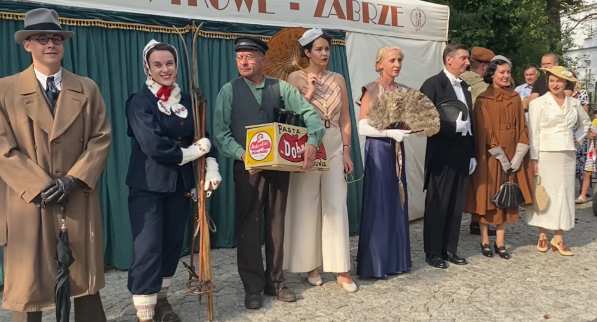 Moda z lat 30-40 XX wieku - pokaz w Muzeum Piłsudskiego w Sulejówku