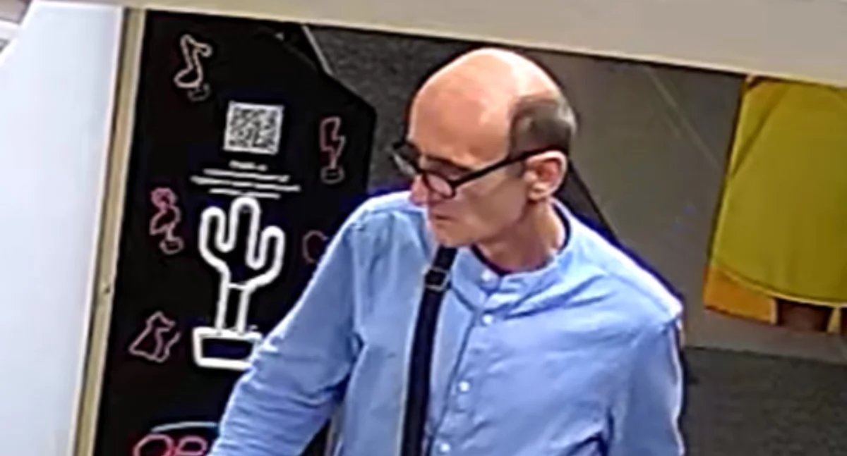 Podejrzany o kradzież telefonu w sklepie - rozpoznajesz? Skontaktuj się z otwockimi policjantami