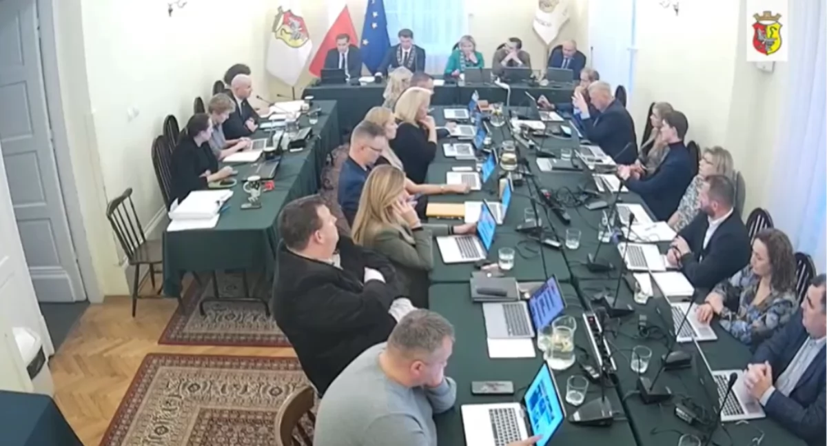 Otwoccy radni PiS donoszą na dwukadencyjność wójtów, burmistrzów i prezydentów do Trybunału Konstytucyjnego