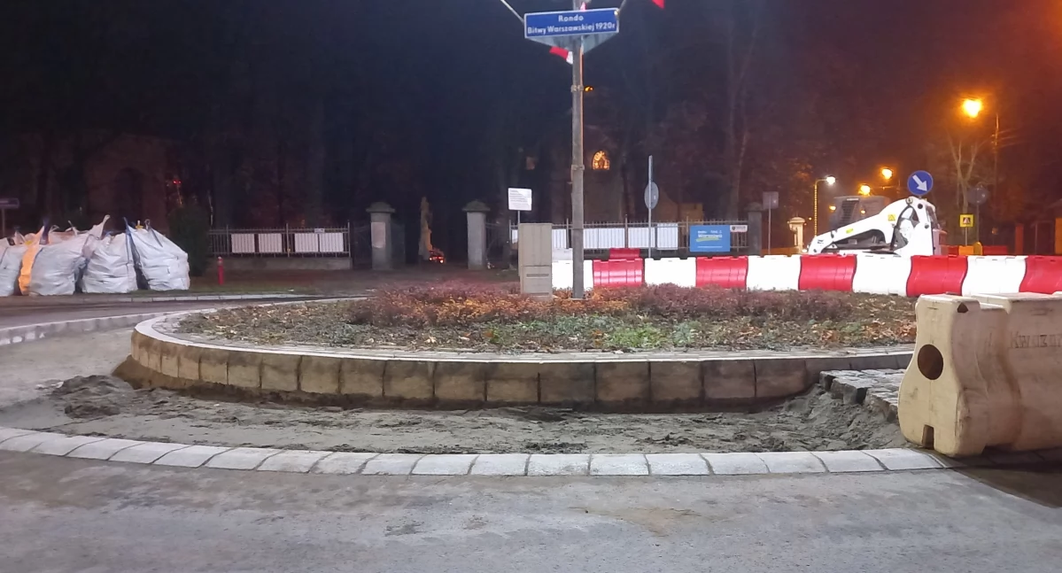 Rondo w Karczewie w remoncie