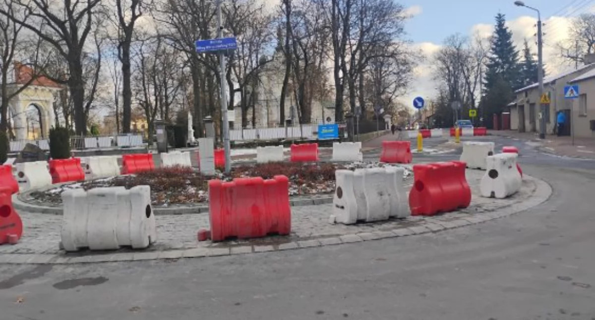 Karczew. Otwarcie ronda przy kościele