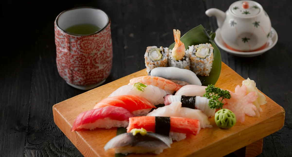 Roll Club to Twoje ulubione sushi i bułki z dostawą na terenie Warszawy