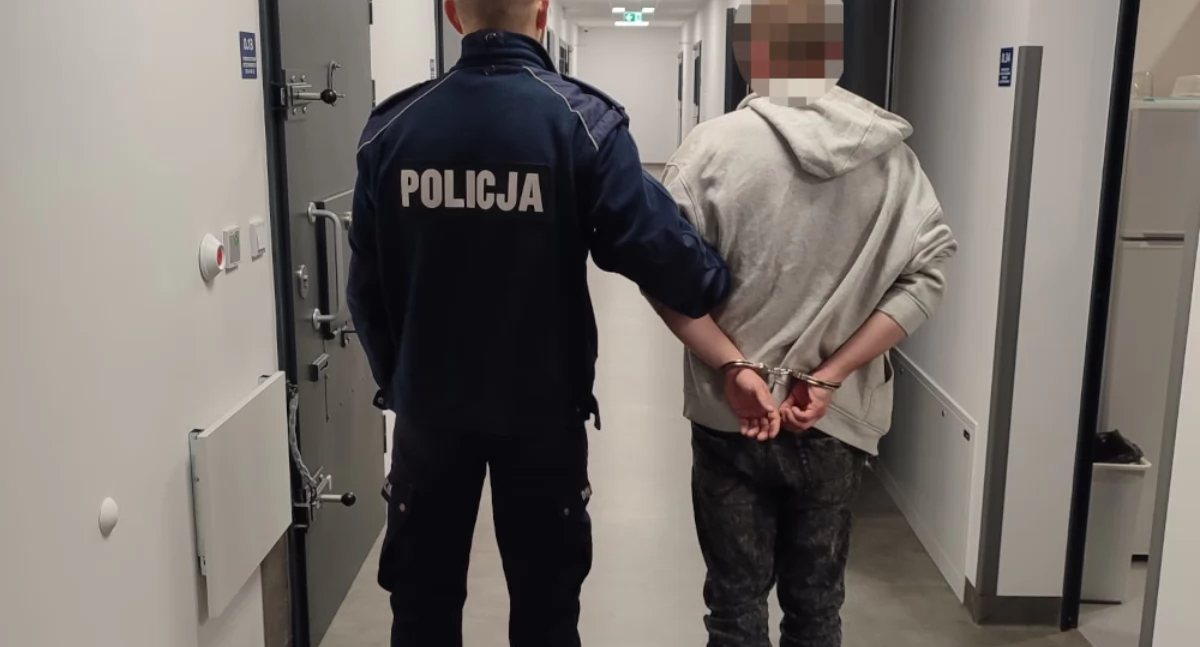 22-latek zaatakował kobietę na stacji. Agresor zatrzymany