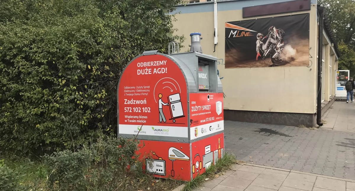 Czerwone pojemniki w Otwocku – szybka i prosta segregacja elektroodpadów