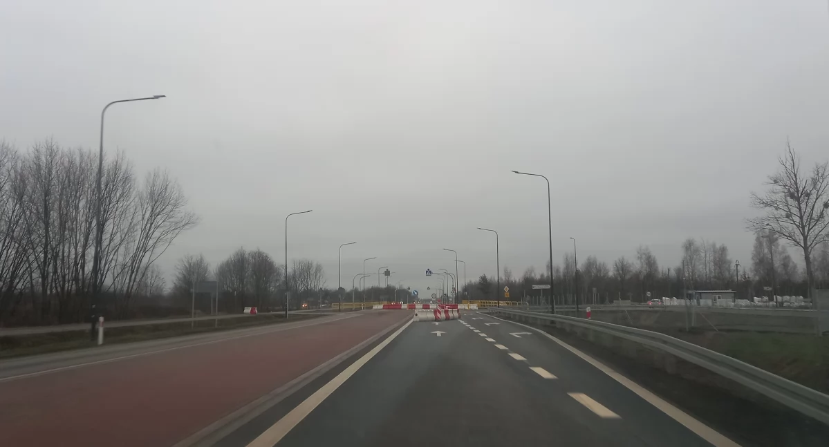 20 grudnia 2024 na DW801 – ruch po głównej drodze